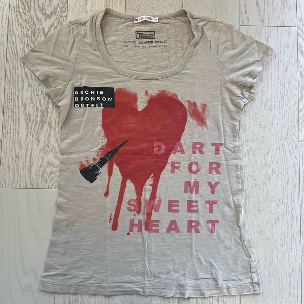 Archie Bronson Outfit Dart for my Sweetheart Domino Records Uniqlo UT Baby Tee
